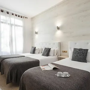 Apartahotel Apartmentos Ramblas 108